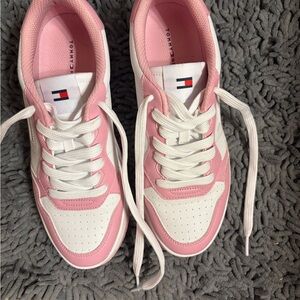Tommy Hilfiger Women's Pink and White Lace-Up Sneakers